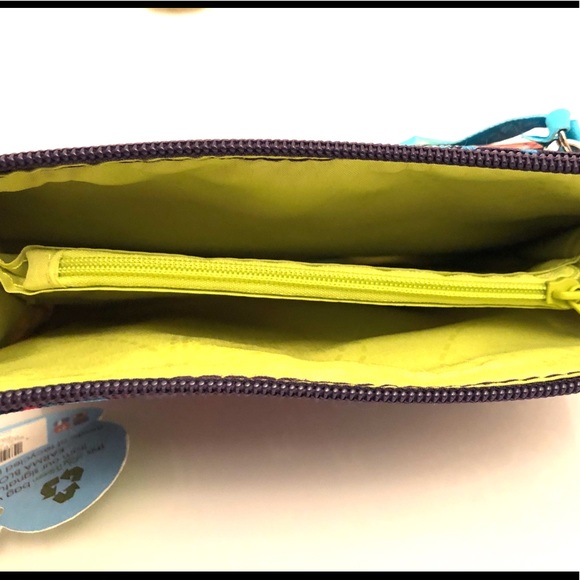 LILY BLOOM Wildwoods Kim Wristlet - Picture 3 of 4